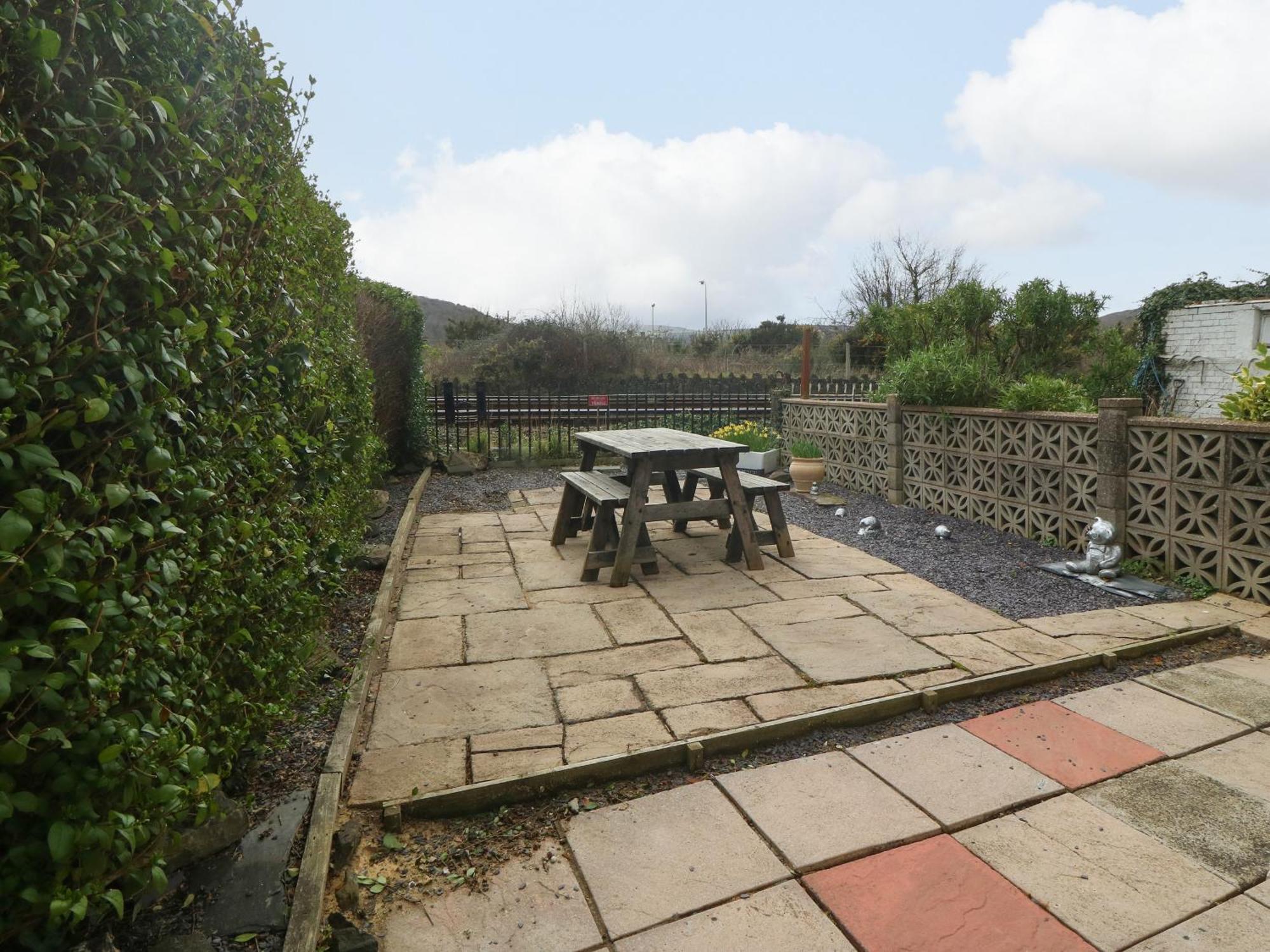 Platform 13 Railway Cottage ลันดิดโนจังก์ชัน ภายนอก รูปภาพ